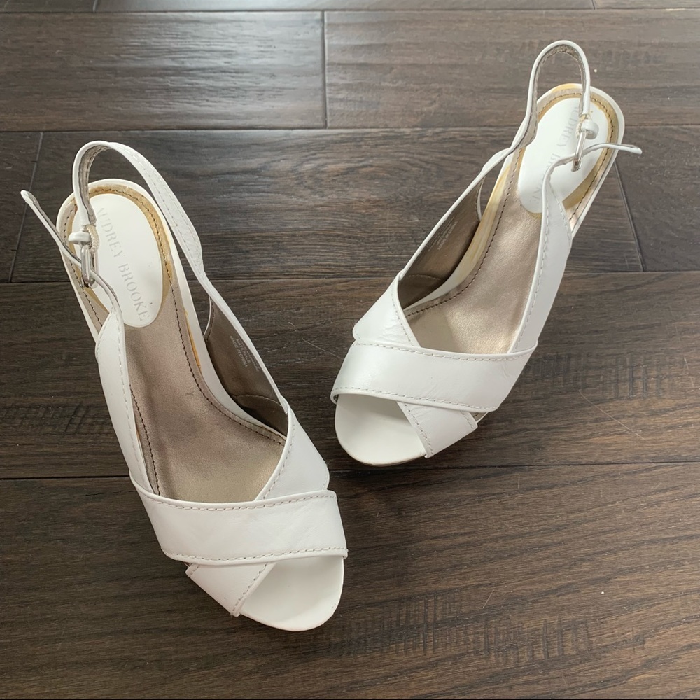 Audrey Brooke Size 7.5 White Leather 4 Inch High Heels